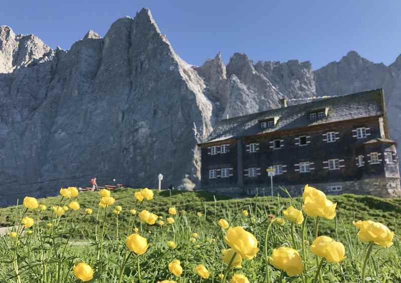 Das Ziel der Tour: Die Falkenhütte im Karwendelgebirge