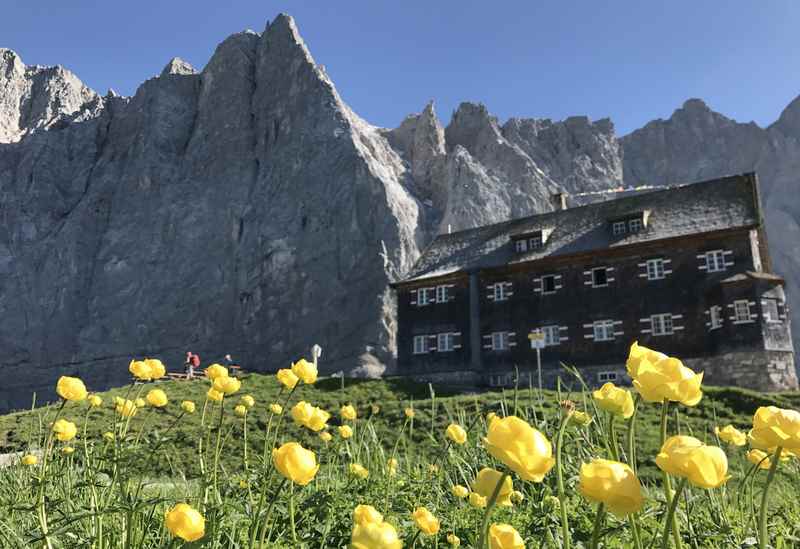 Direkt vom Gasthof zur Post in Hinterriß zur Falkenhütte im Karwendel wandern