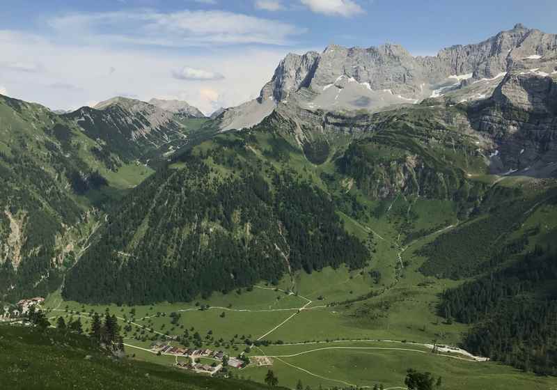 Vom Hohljoch in die Eng wandern auf der Karwendeltour