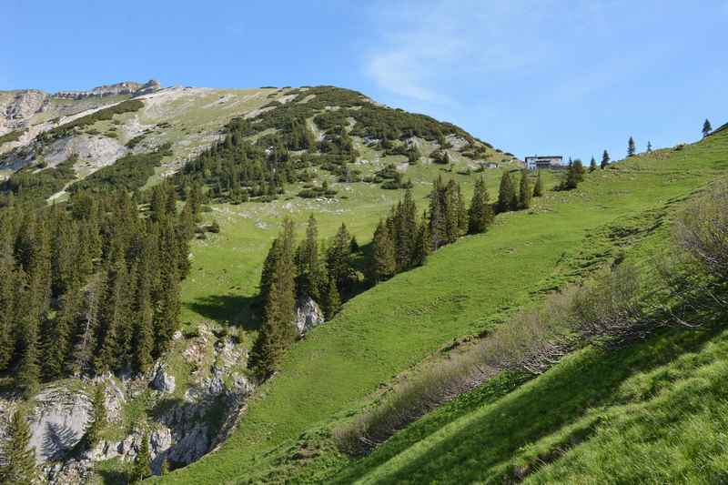 Von der Tölzer Hütte am Scharfreiter führt die Hüttenwanderung ins Rißtal