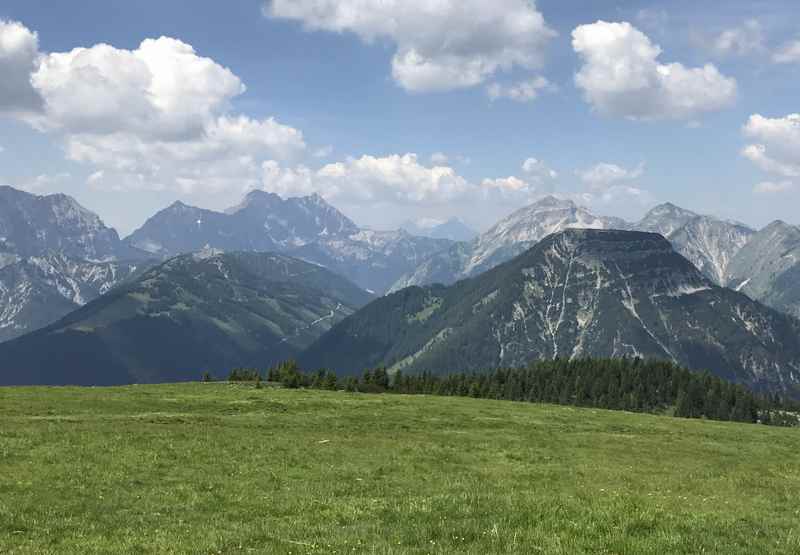 Das schöne Karwendel sehen, beim Wandern auf die Tölzer Hütte