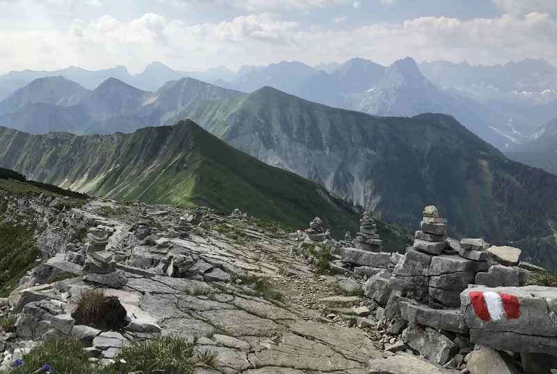 Karwendeltour mit Gipfelsieg am Scharfreiter