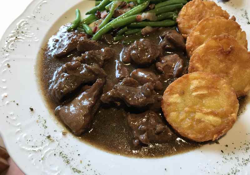 Saisonale Gerichte im Tiroler Wirtshaus