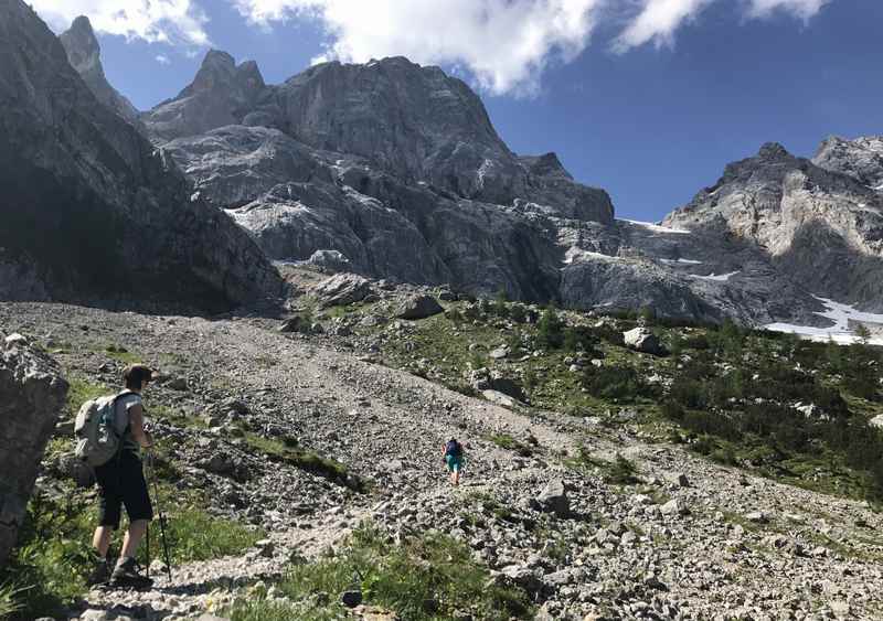  Rontal Tortal Wanderung: Hinauf zur Torscharte wandern im Karwendel 