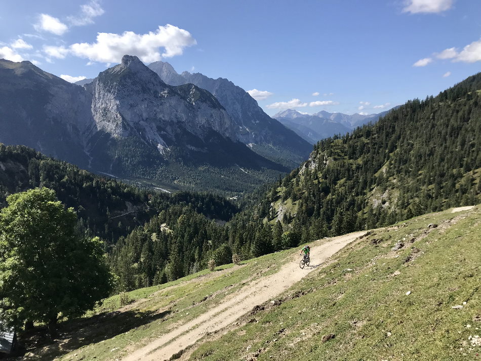 Vom Ahornboden über das Plumsjoch mit dieser Bergkulisse