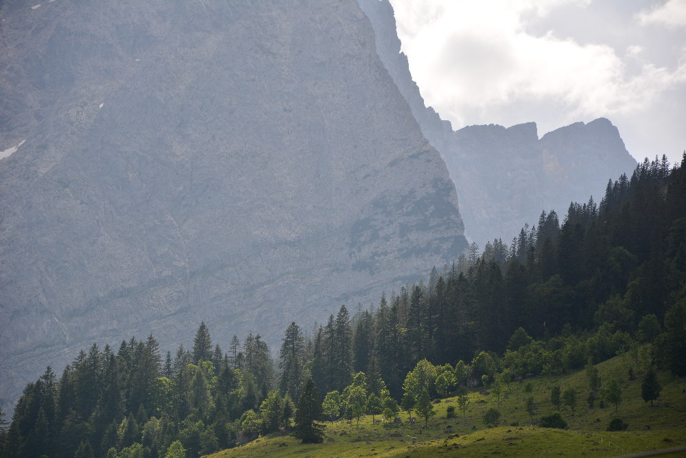 Viele schöne Wanderwege laden zum Wandern am Großen Ahornboden