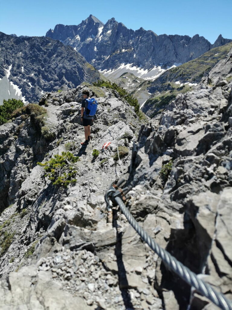 Das ist die ausgesetzte Stelle mit Drahtseilsicherung auf deiner Hahnkampl Wanderung