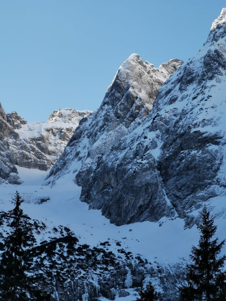 Anspruchsvolle Hinterriss Skitour - auf´s Falkenkar