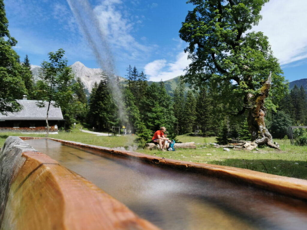 Kleiner Ahornboden - Rastplatz am Brunnen, pure Natur ohne Infrastruktur