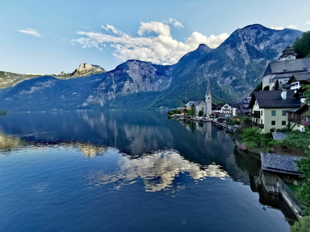 Naturschauspiel Hallstatt mit dem Hallstätter See