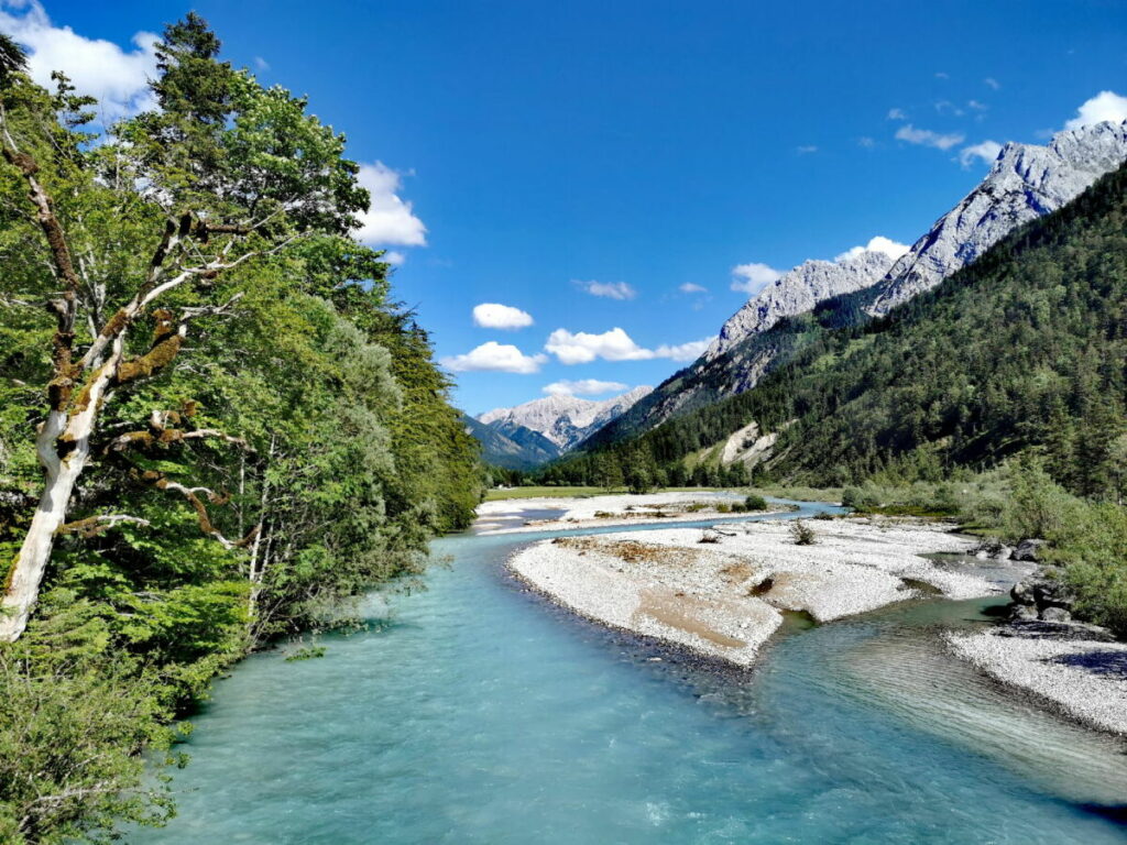 Viele schöne Stellen am Rissbach begleiten auf der Radtour zum Großen Ahornboden