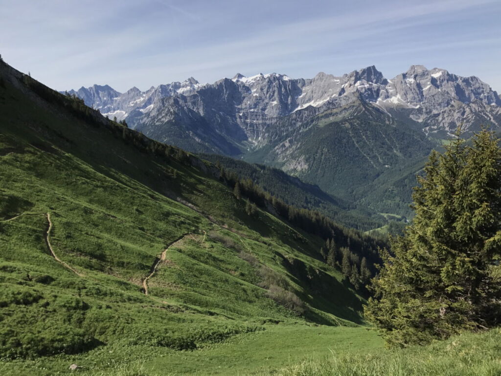 Schafreuter Wanderung via Leckbachstraße mit Blick ins Karwendel