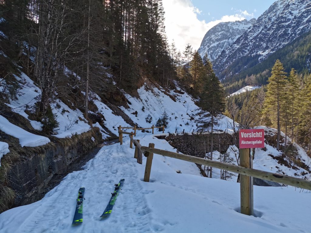 Winterwanderung Hinterriss durch die Klamm ins Johannestal